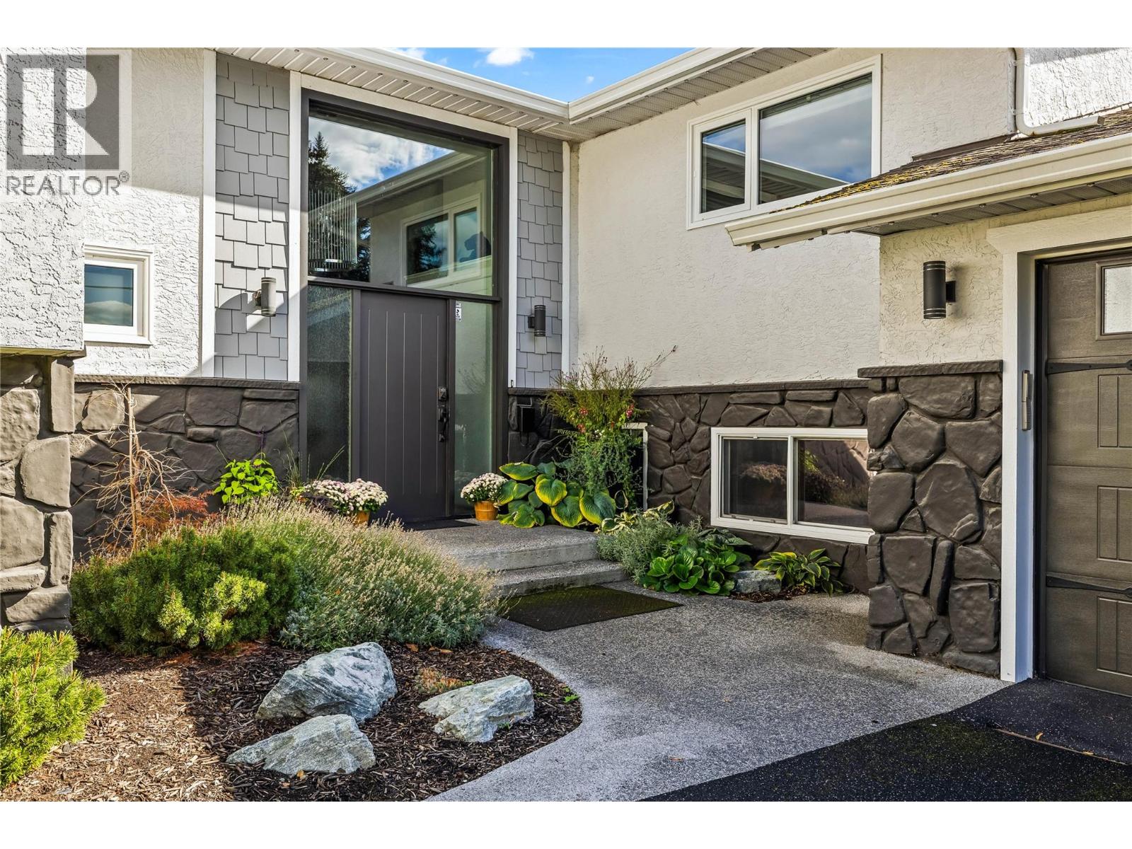 771 Torrs Road Property Photo 1