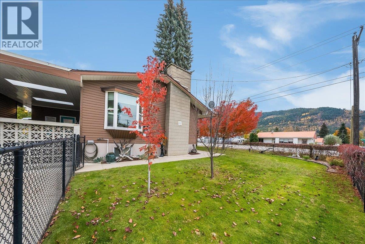 810 10th Avenue Property Photo 44
