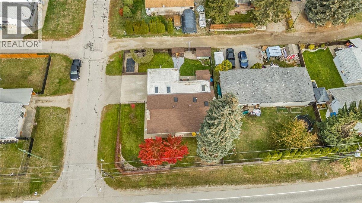 810 10th Avenue Property Photo 57