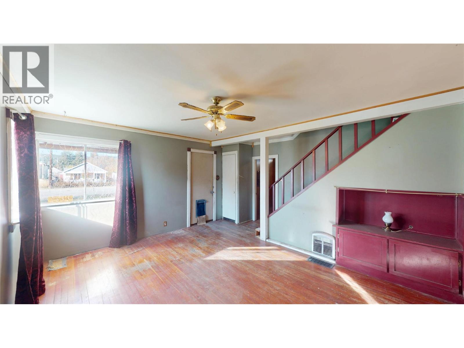 312 3rd Avenue S Property Photo 9