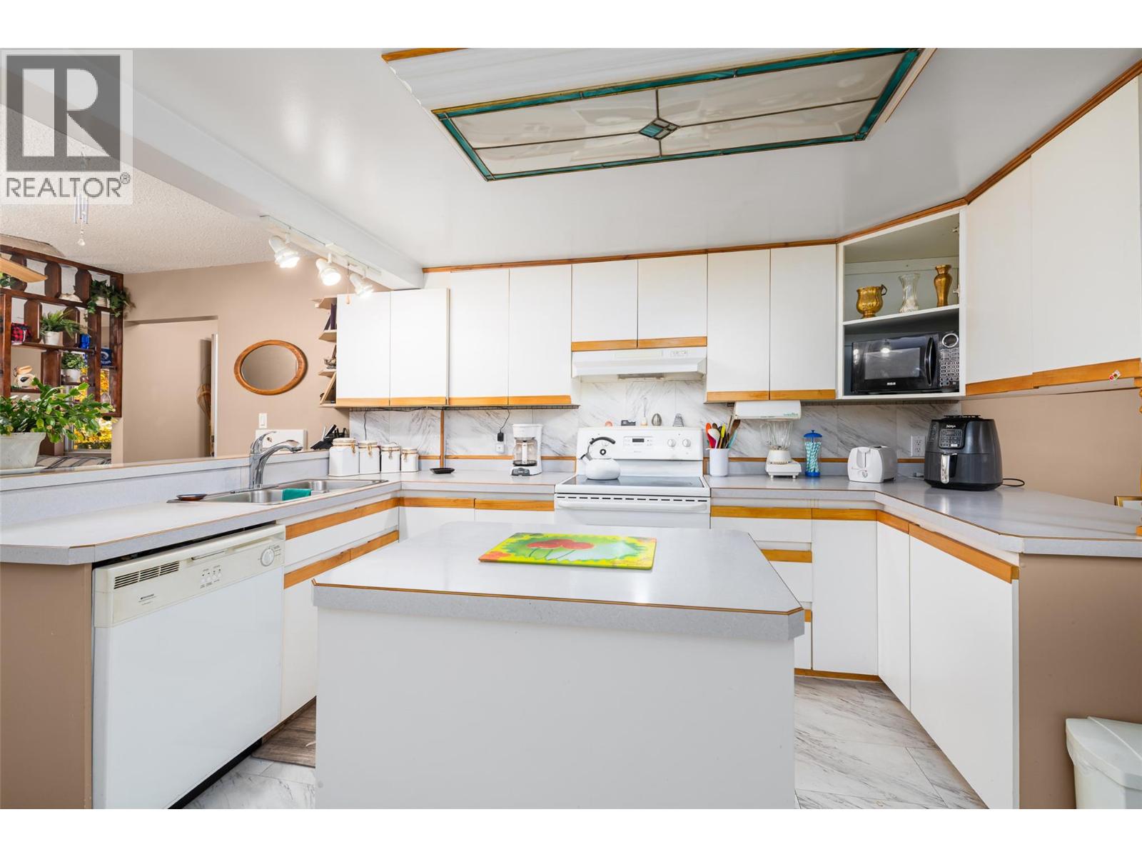 1418 Campbell Avenue Property Photo 17