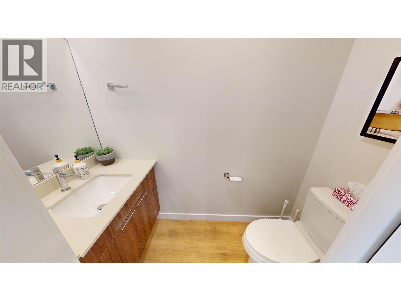 2116 Panorama Drive Unit# 203 Property Photo 11