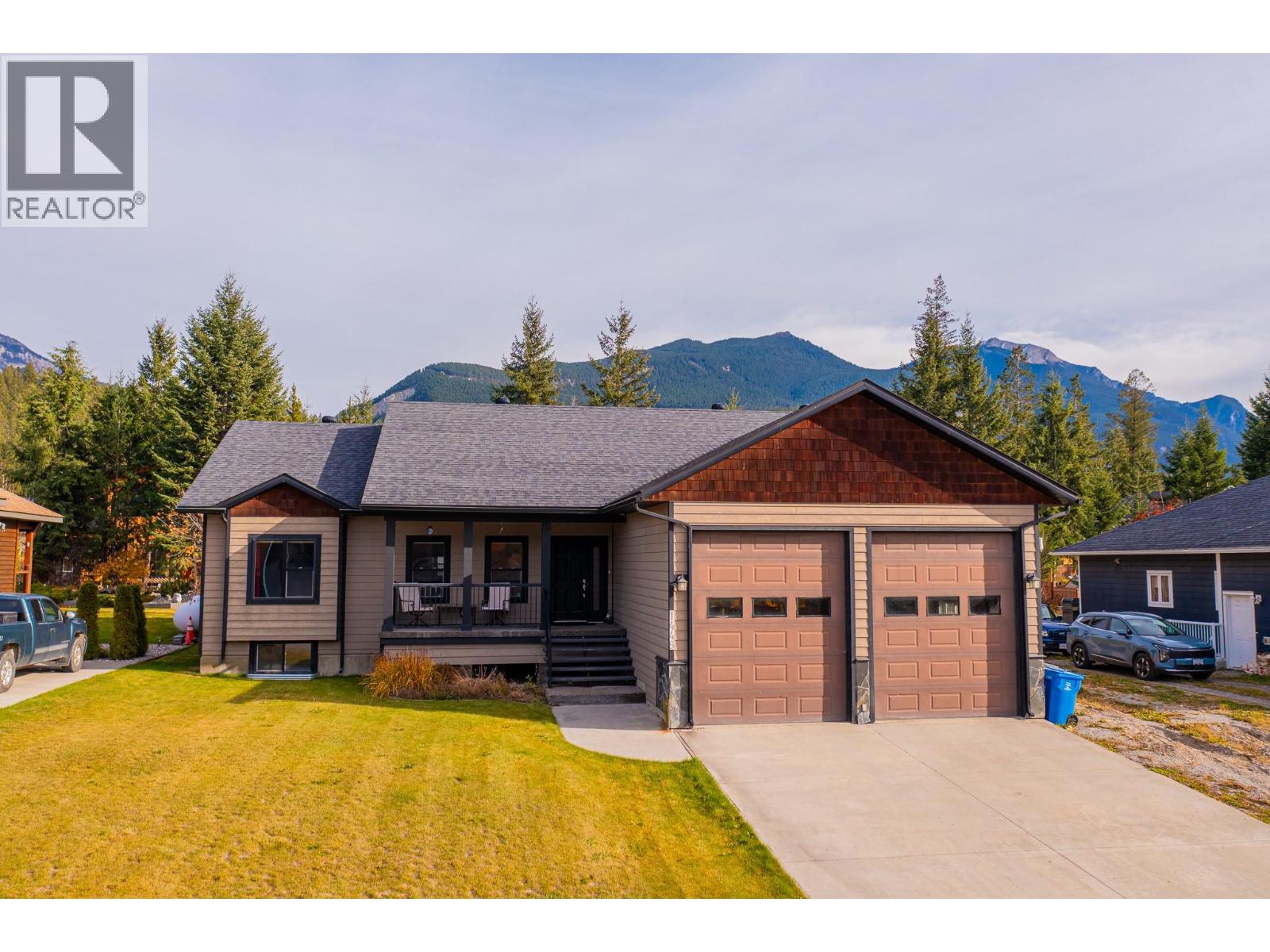 1448 Hemlock Street Property Photo 1