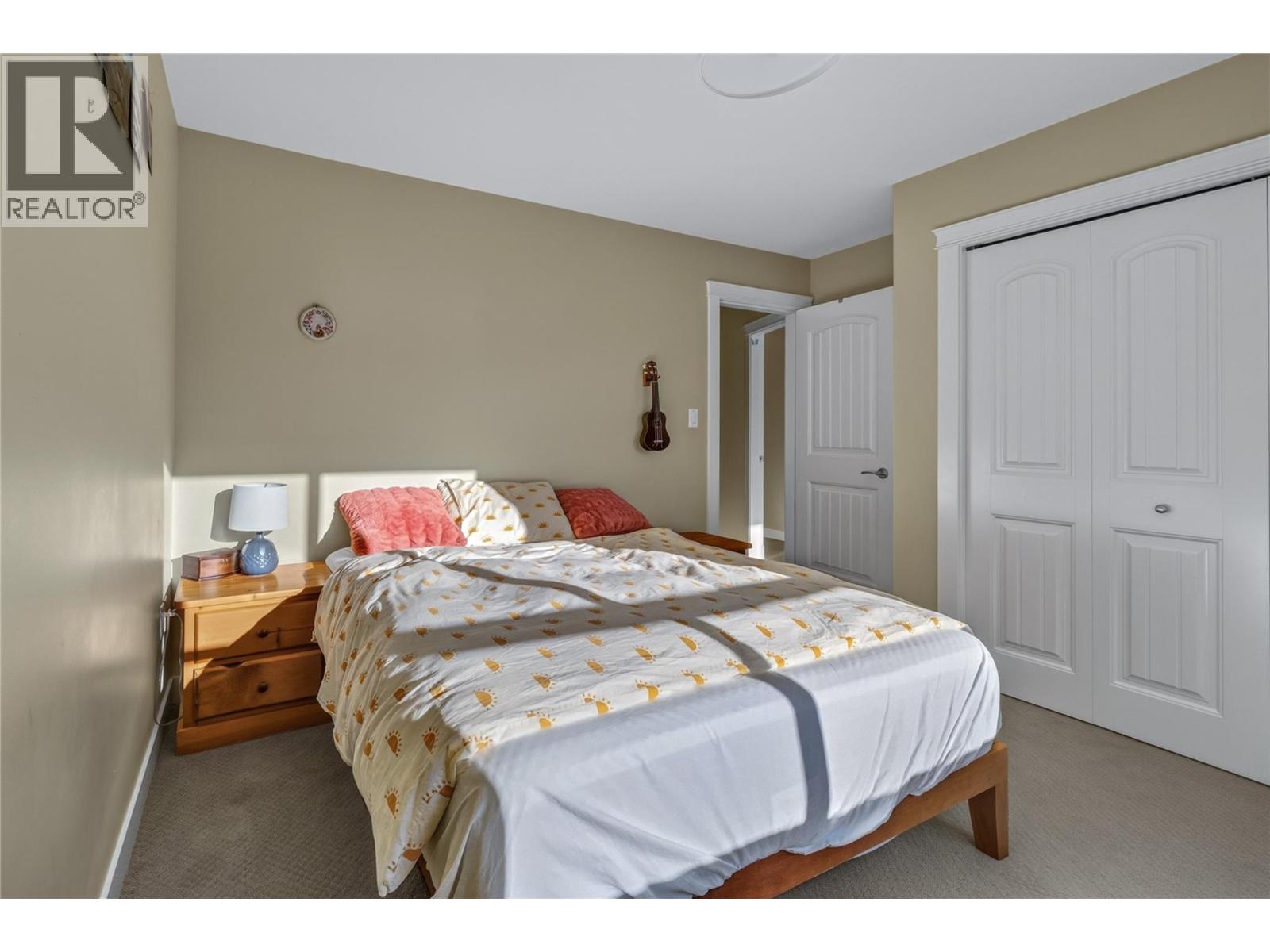 644 Victoria Drive Unit# 101 Property Photo 16