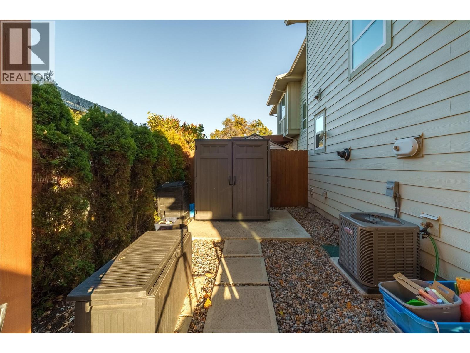 644 Victoria Drive Unit# 101 Property Photo 25