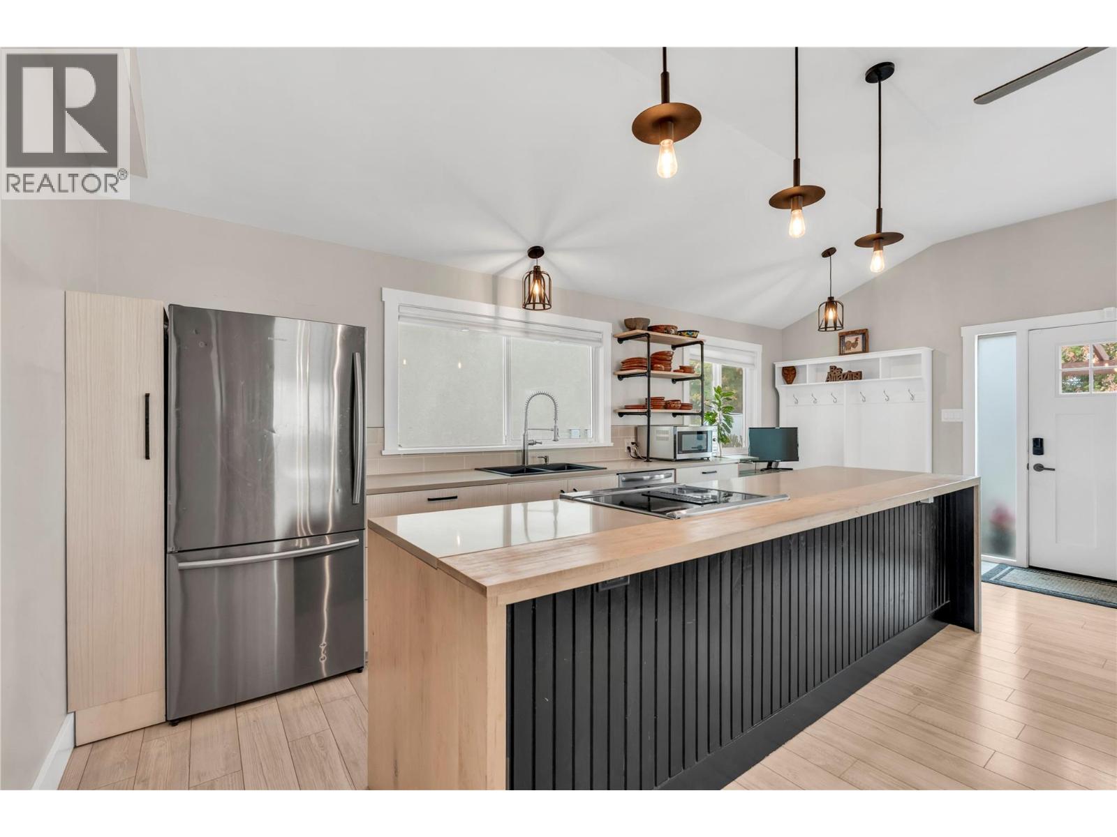 448 Caribou Street Property Photo 15