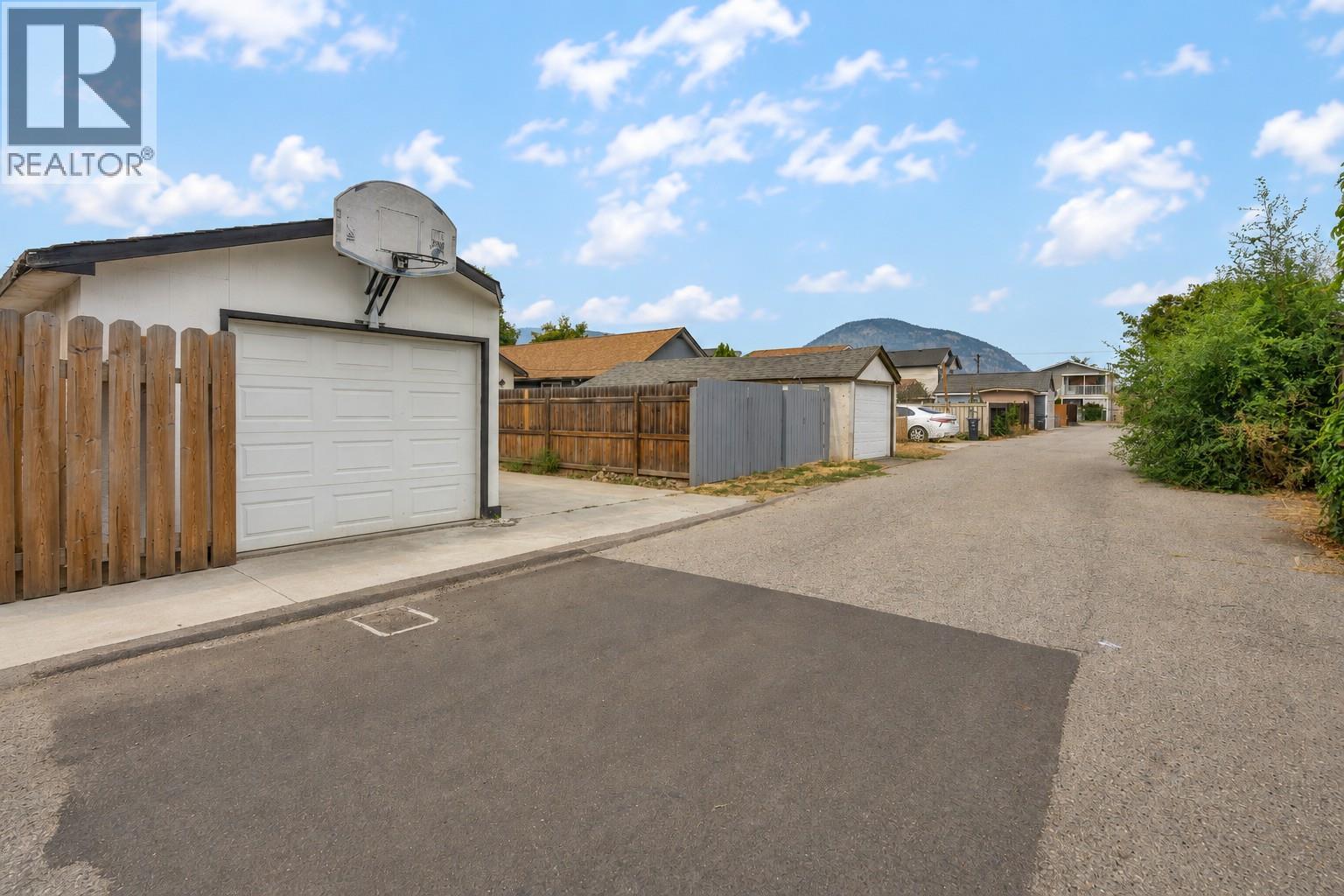 448 Caribou Street Property Photo 36