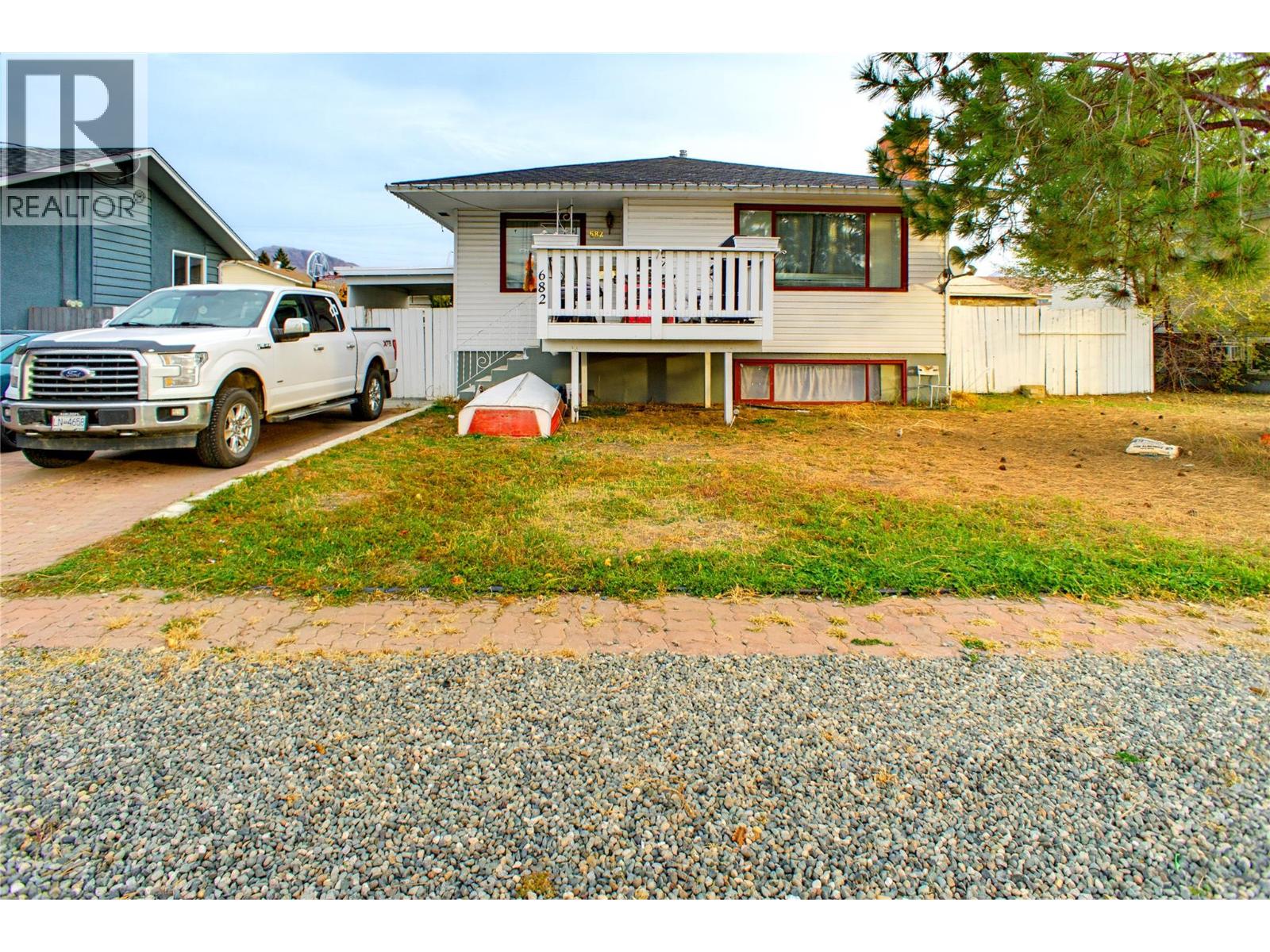 682 Alberni Avenue Property Photo 1