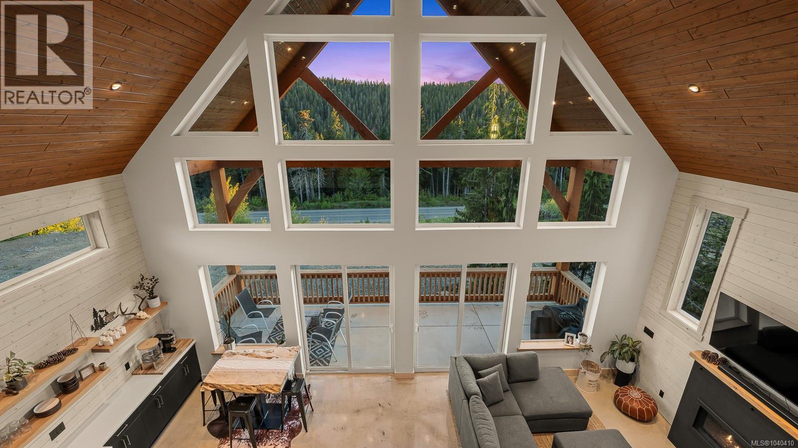 455 Arrowsmith Ridge Property Photo 2