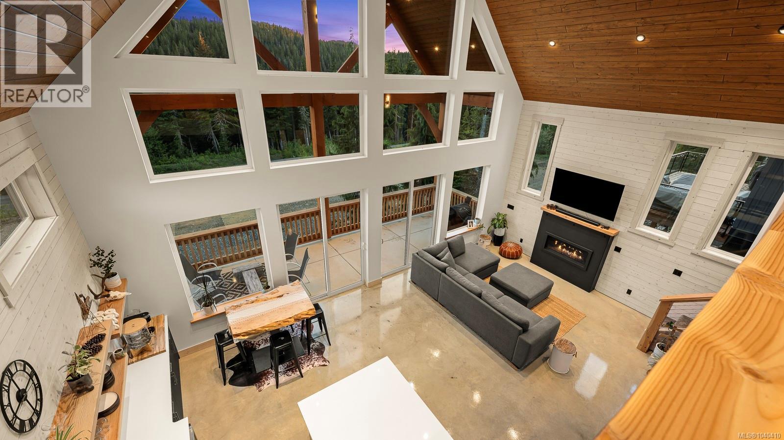 455 Arrowsmith Ridge Property Photo 3