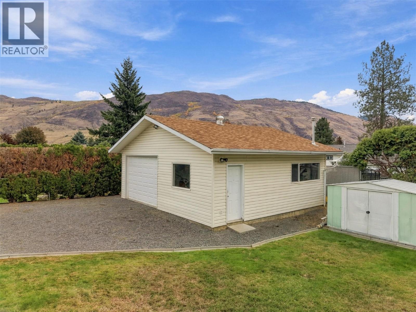 851 Sumac Place Property Photo 3