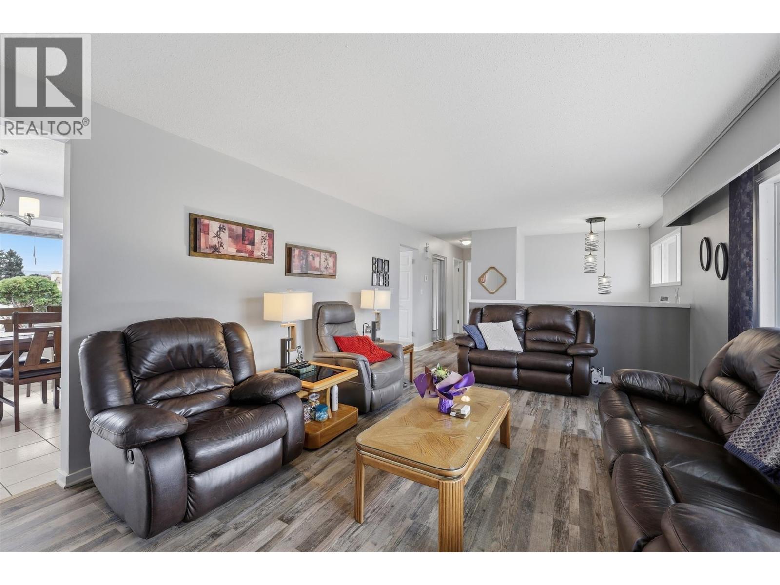 851 Sumac Place Property Photo 10