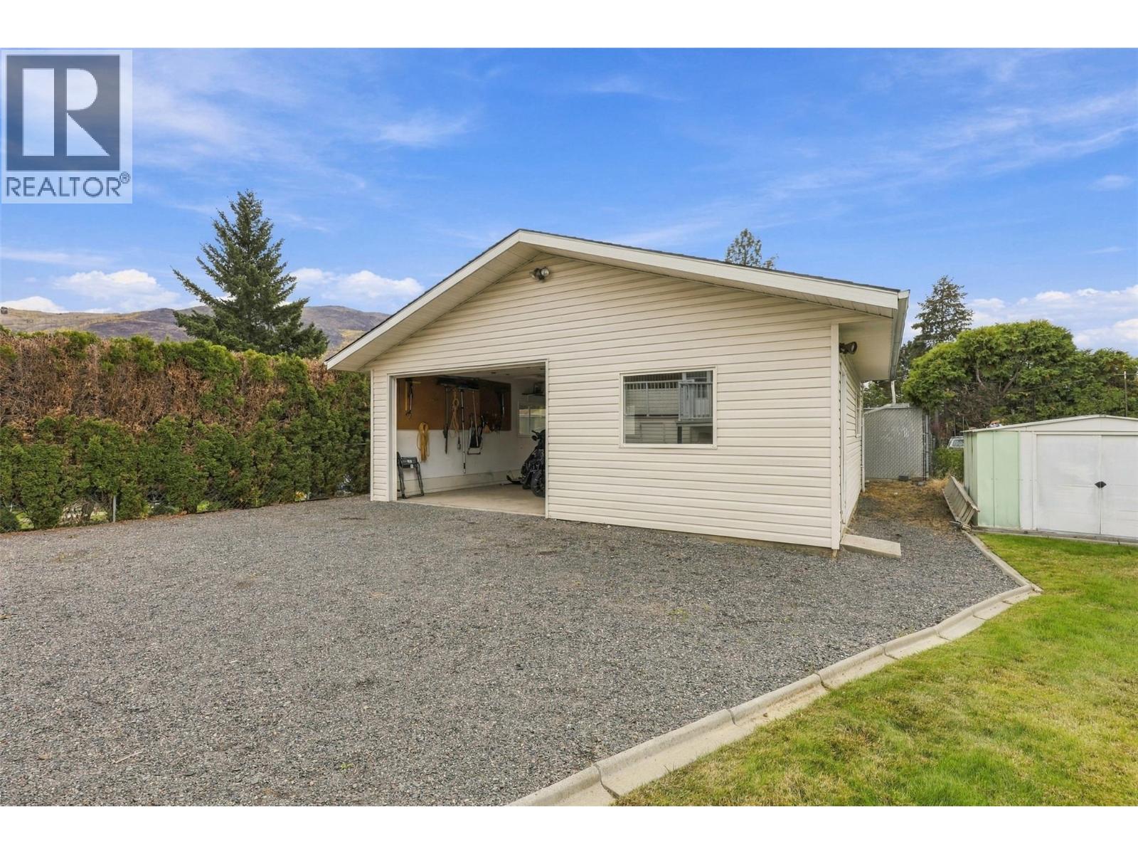 851 Sumac Place Property Photo 30