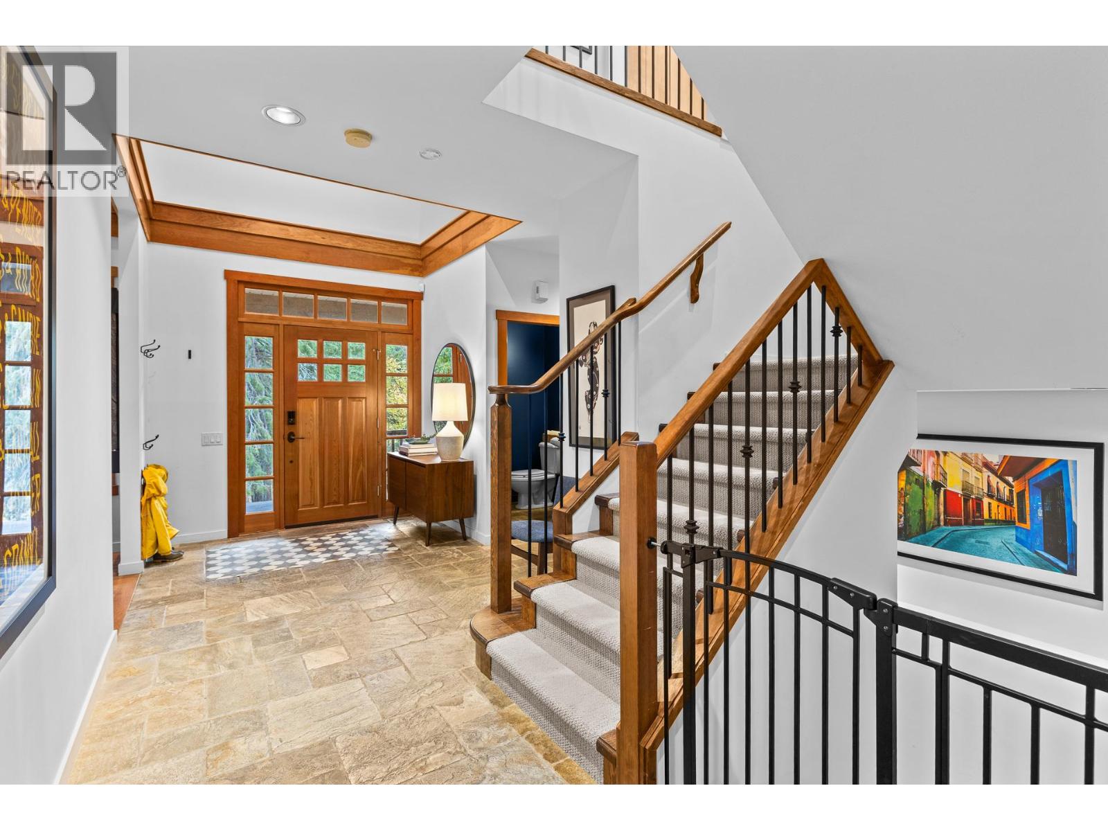 478 Okaview Road Property Photo 5