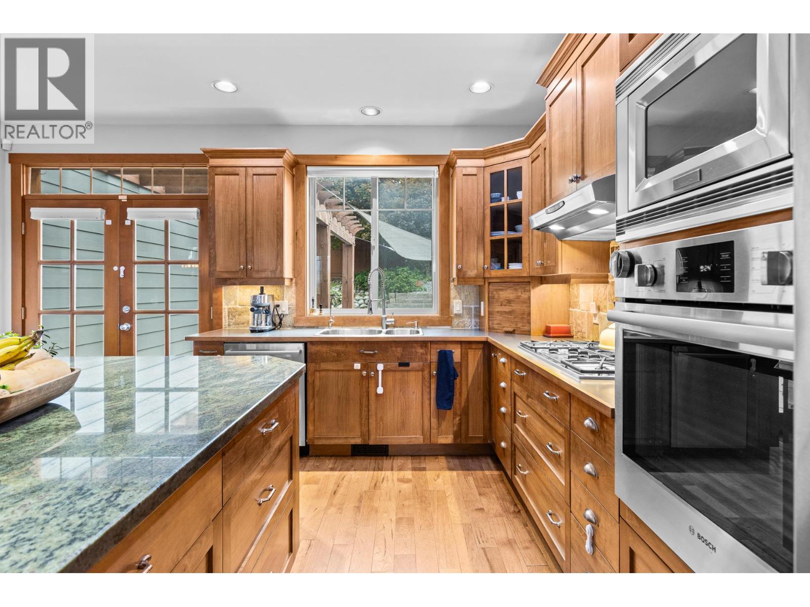 478 Okaview Road Property Photo 16
