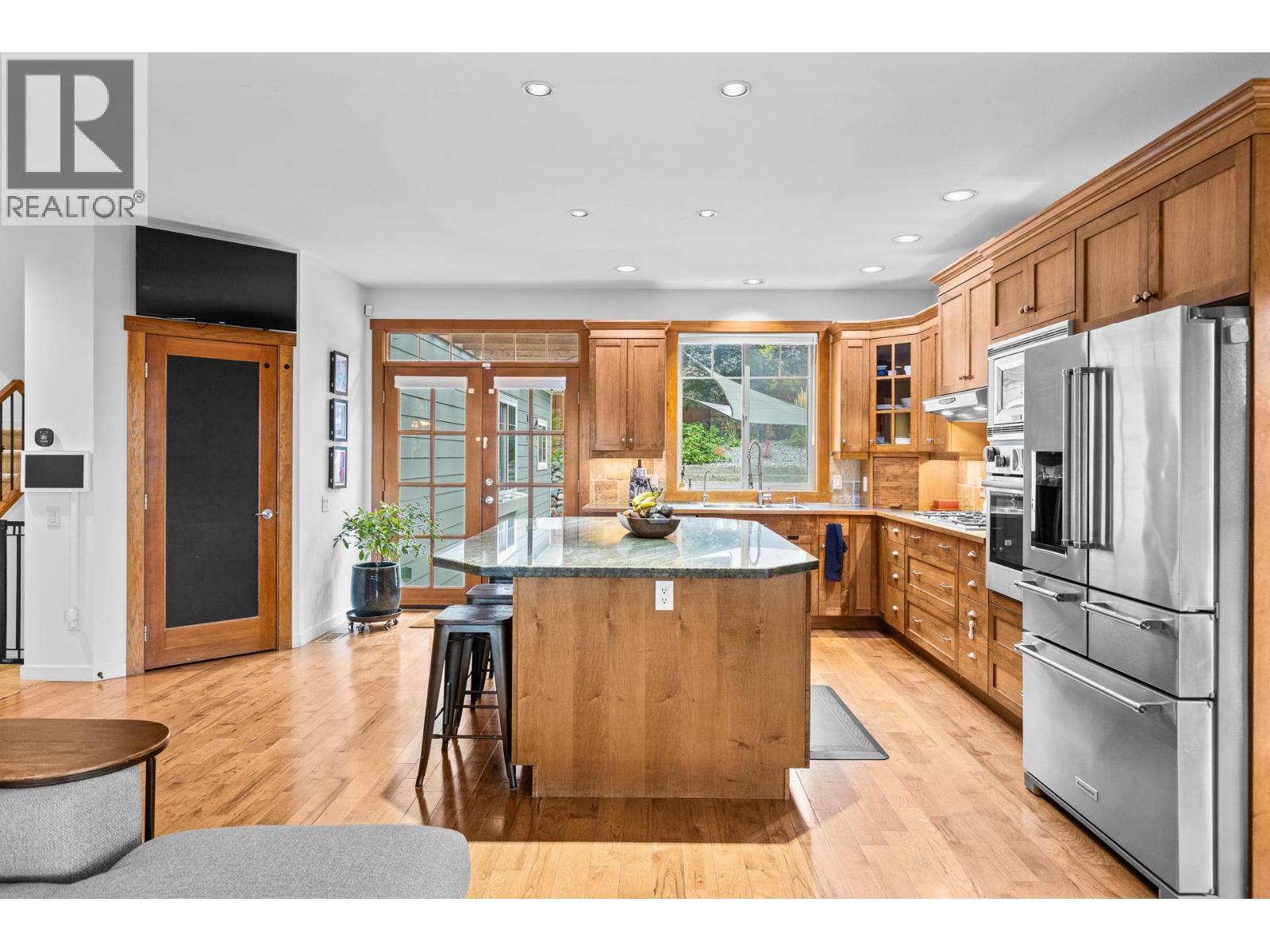 478 Okaview Road Property Photo 17