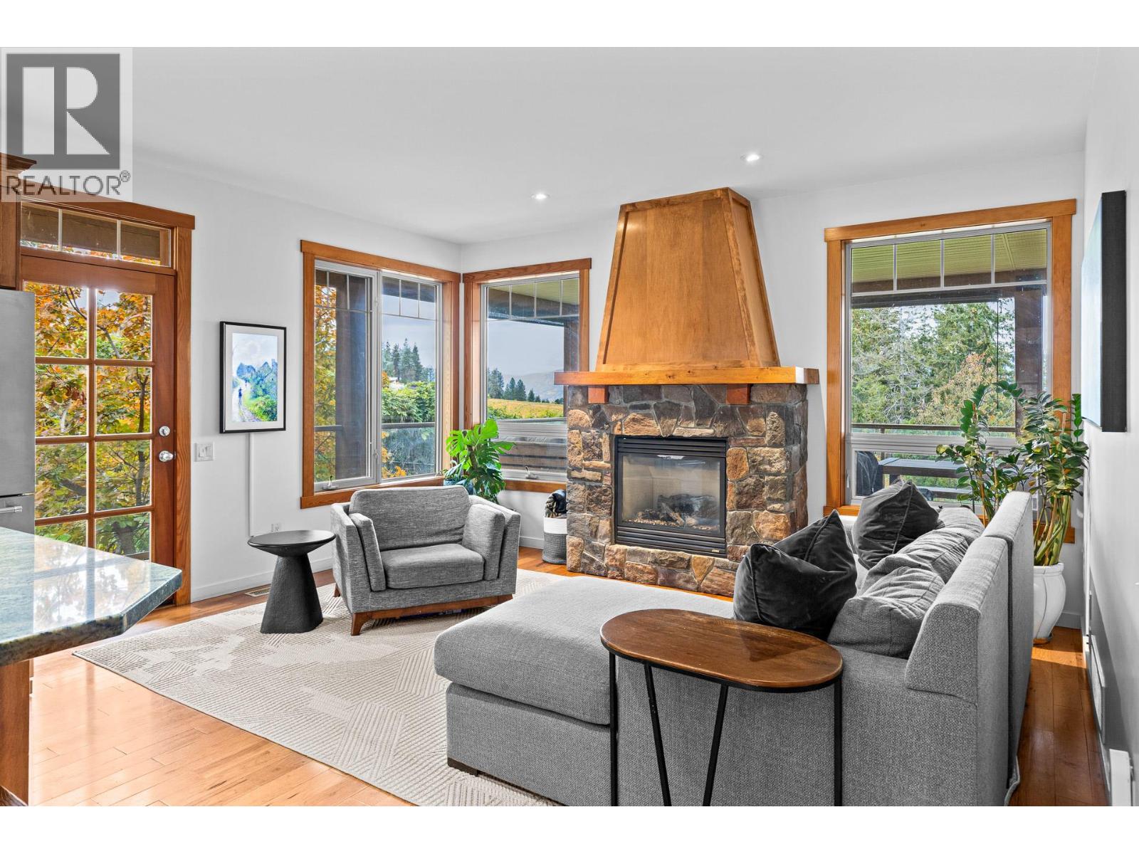 478 Okaview Road Property Photo 19