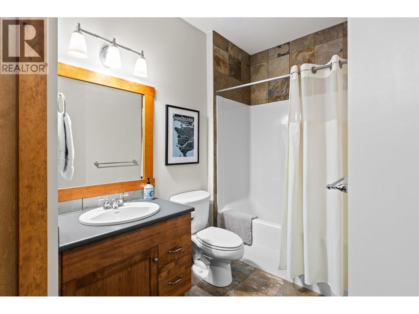 478 Okaview Road Property Photo 49
