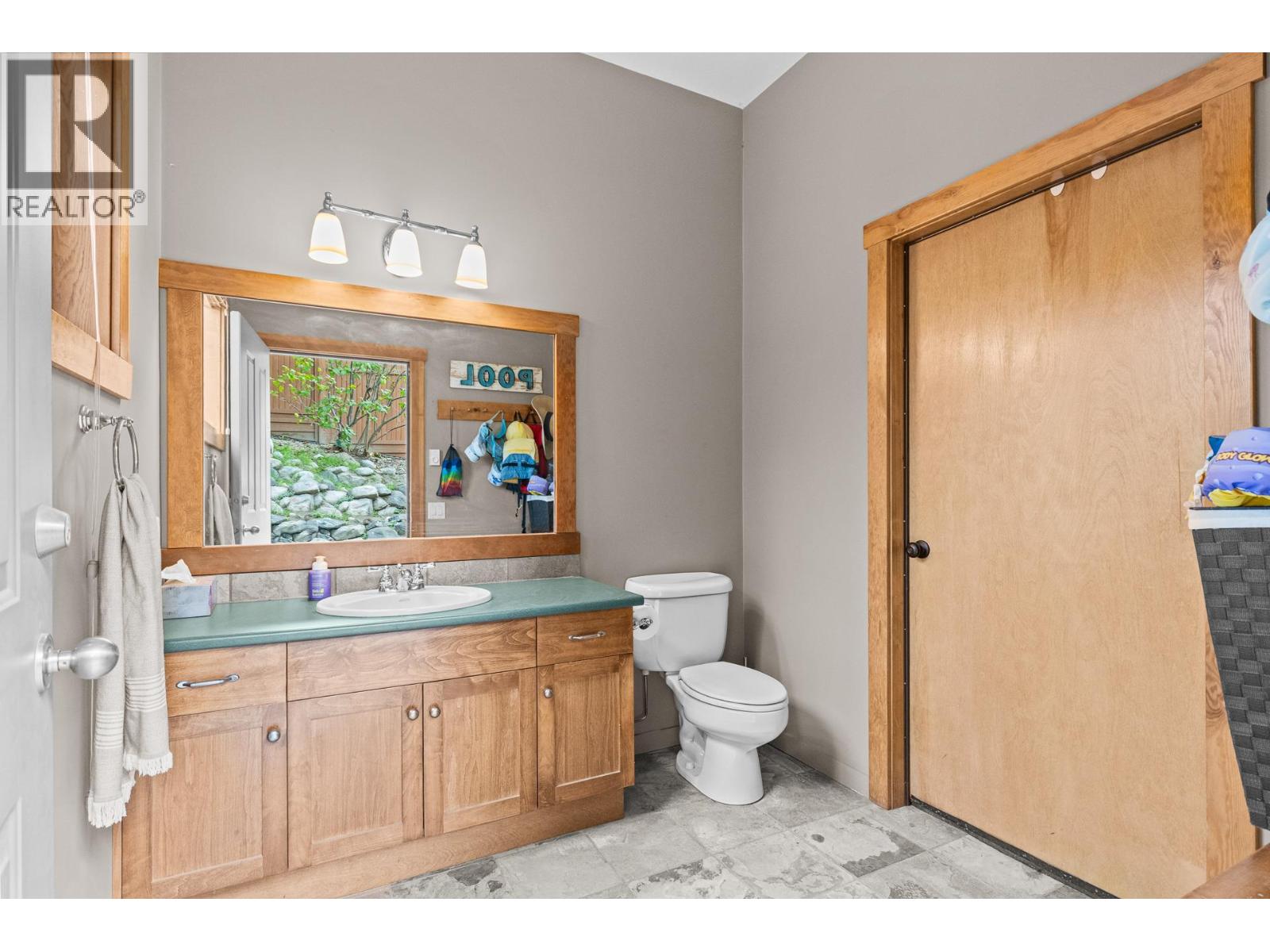 478 Okaview Road Property Photo 54