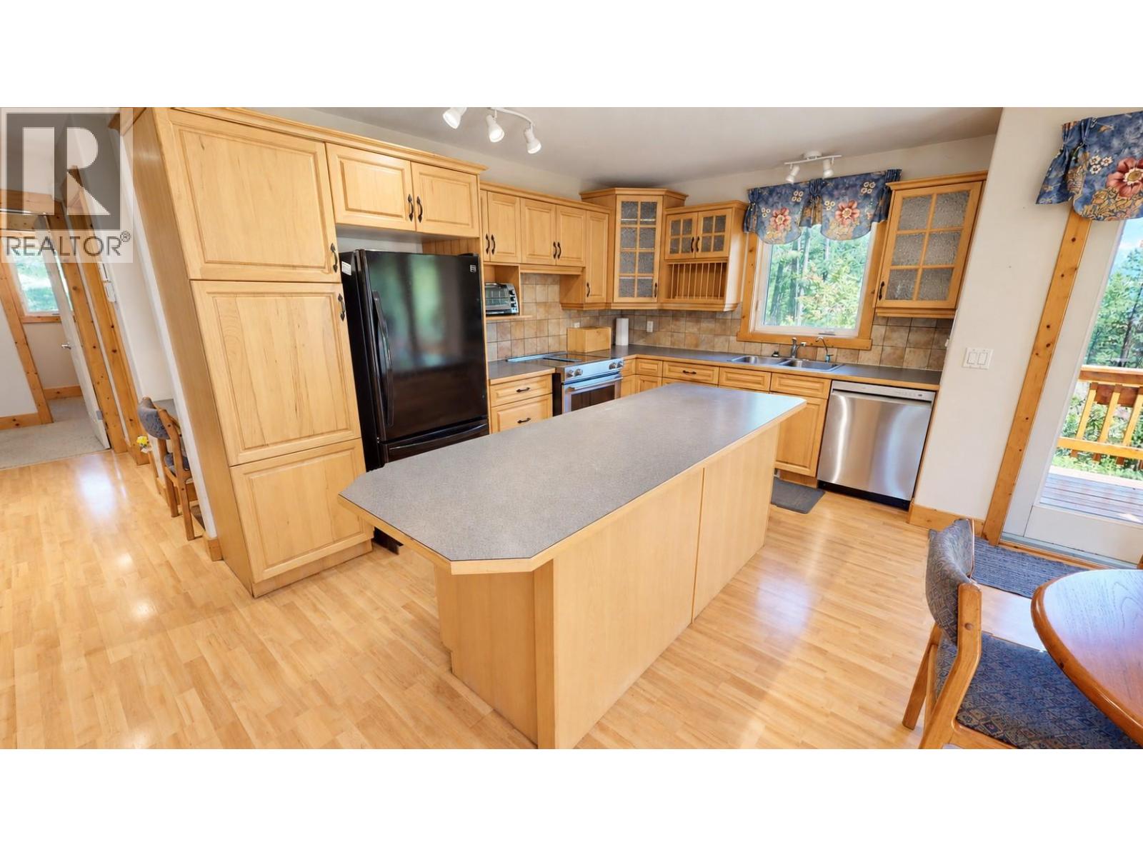 1630 Johnston Road Unit# 3 Property Photo 5