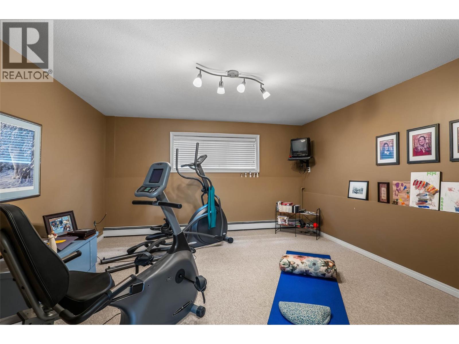 6450 Meadowland Crescent S Property Photo 44