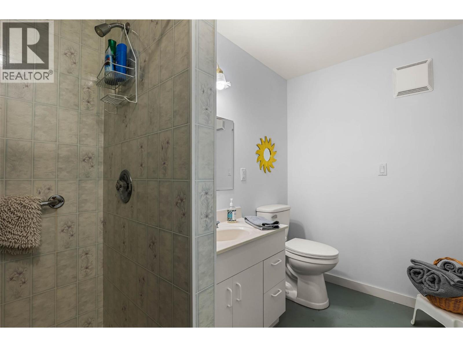 6450 Meadowland Crescent S Property Photo 45