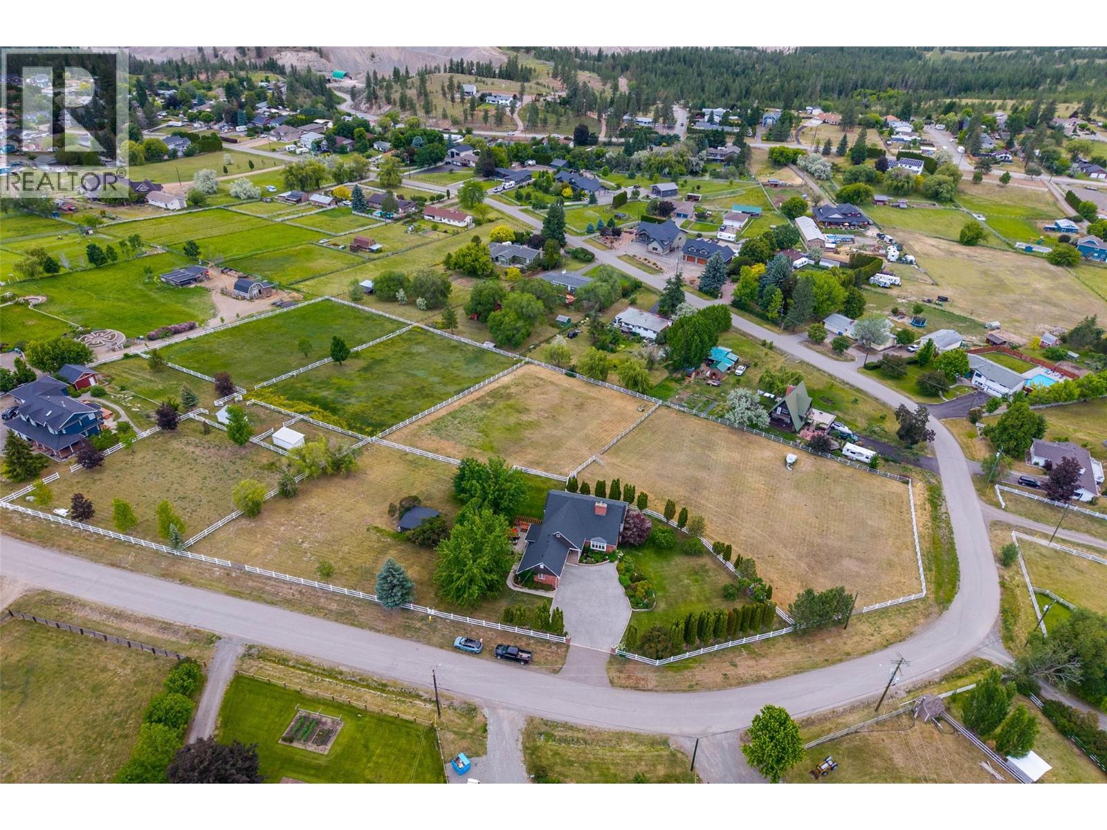 6450 Meadowland Crescent S Property Photo 60