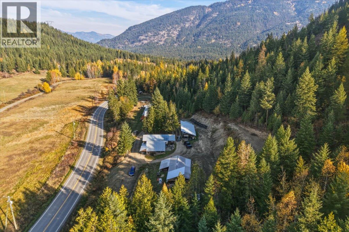 1880 Highway 6 Property Photo 3