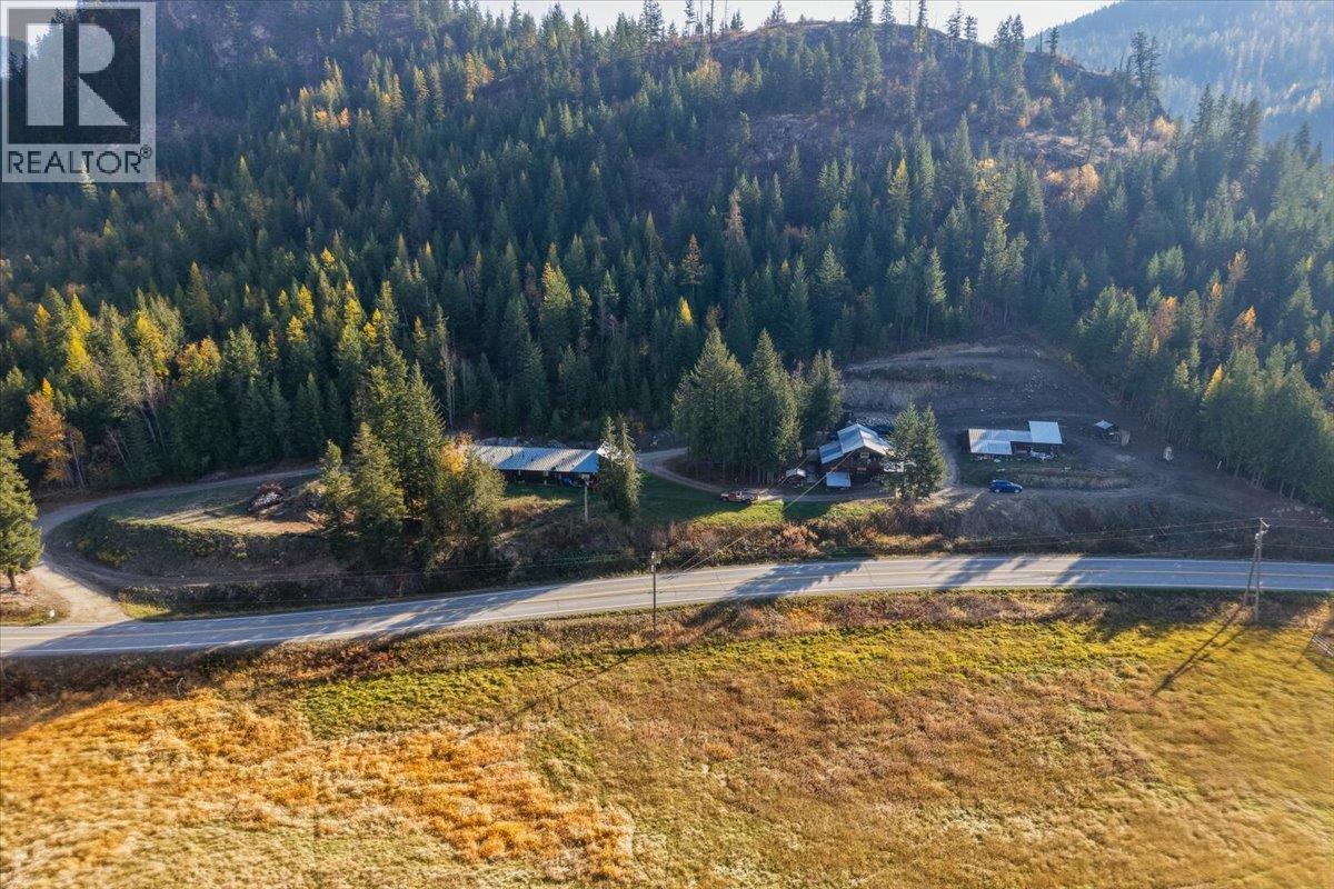 1880 Highway 6 Property Photo 6
