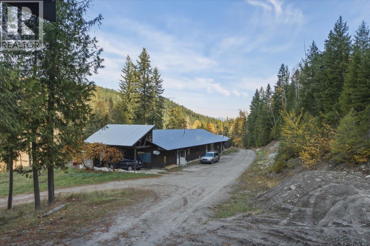 1880 Highway 6 Property Photo 13