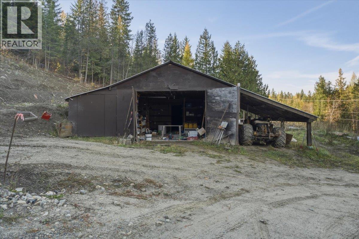 1880 Highway 6 Property Photo 15