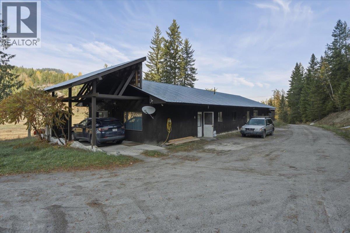 1880 Highway 6 Property Photo 23