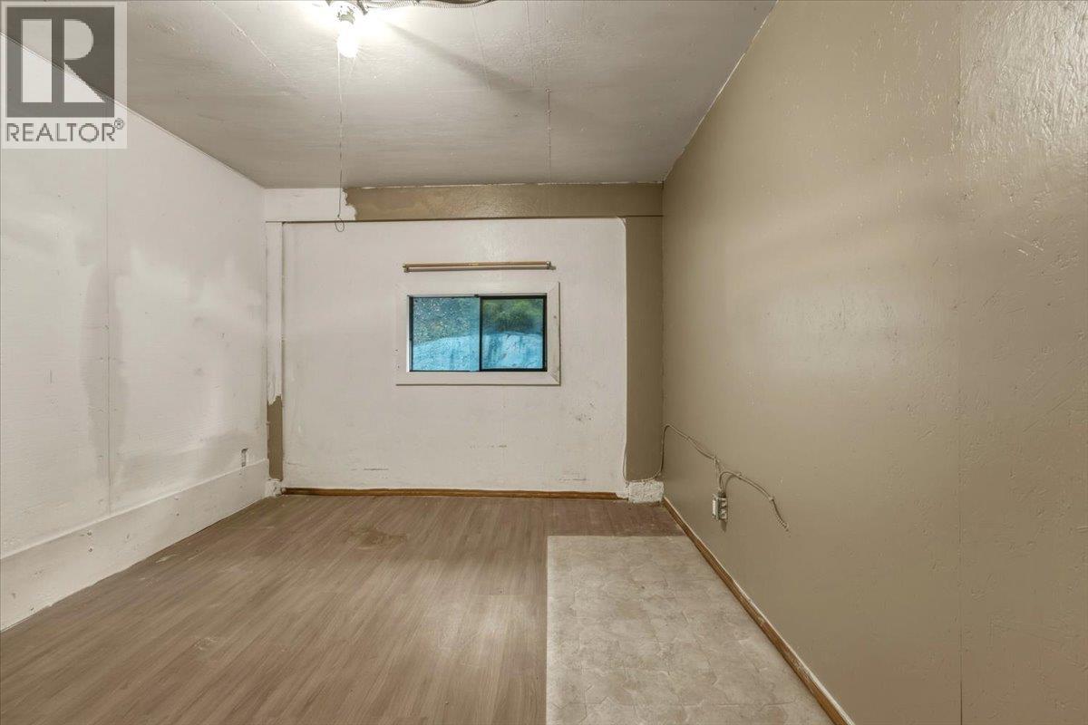 1880 Highway 6 Property Photo 45