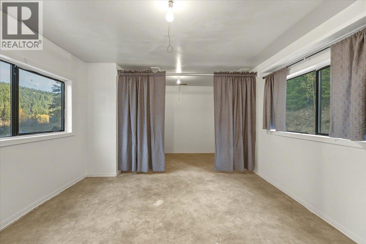 1880 Highway 6 Property Photo 54