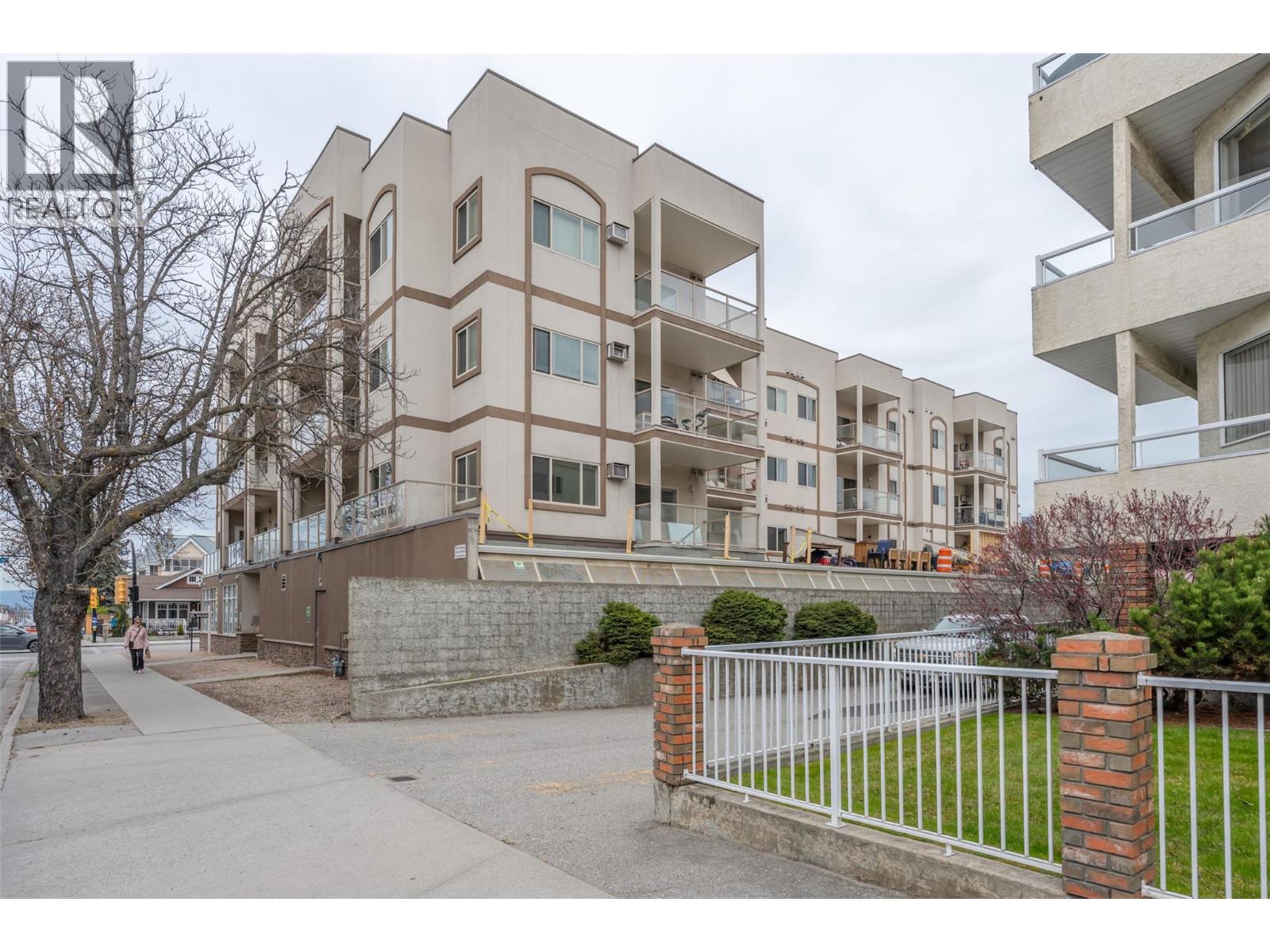 196 WADE Avenue W Unit# 208 Property Photo 1