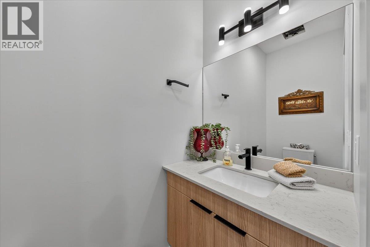 2116 Panorama Drive Unit# 102 Property Photo 18