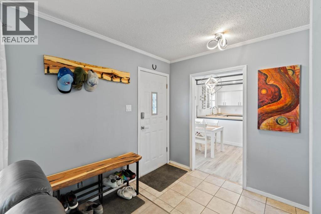 1151 Selkirk Avenue N Property Photo 1