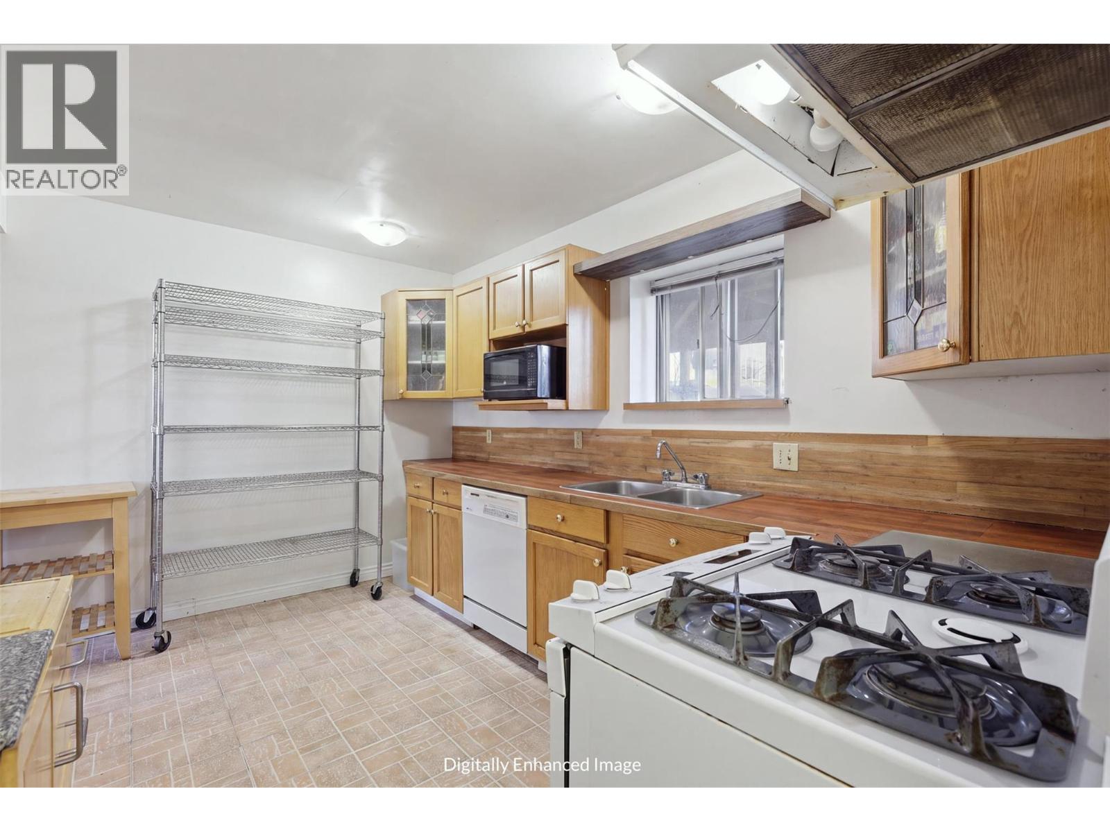 2499 Fleetwood Avenue Property Photo 39