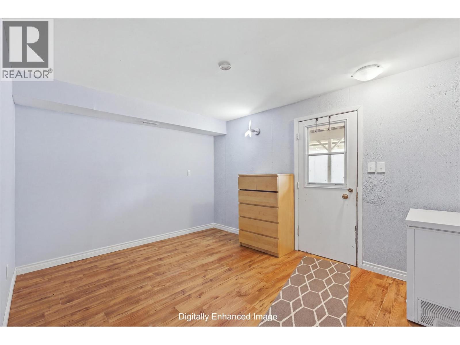 2499 Fleetwood Avenue Property Photo 46