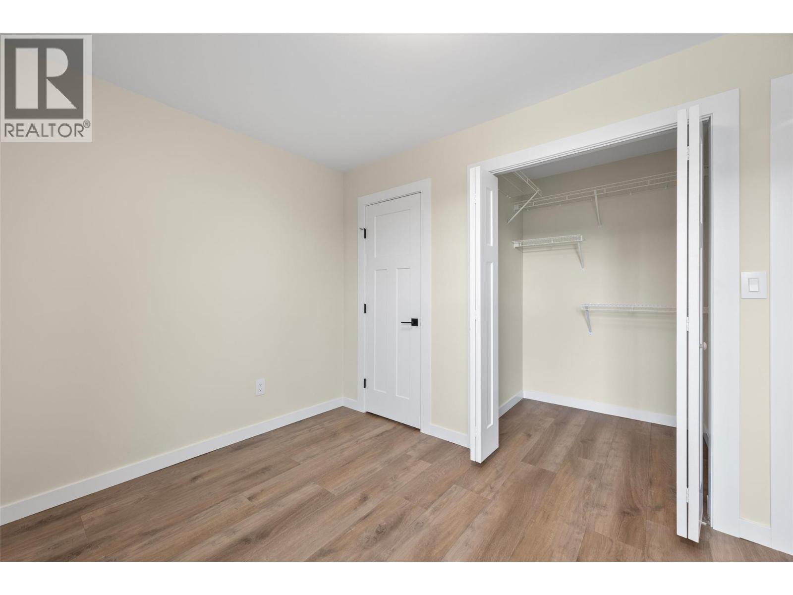 318 Gleneagles Drive Property Photo 53