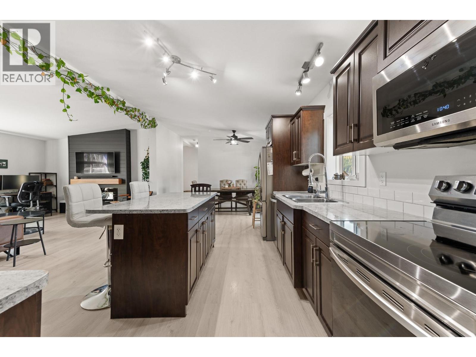 9254 Langevin Street Property Photo 14