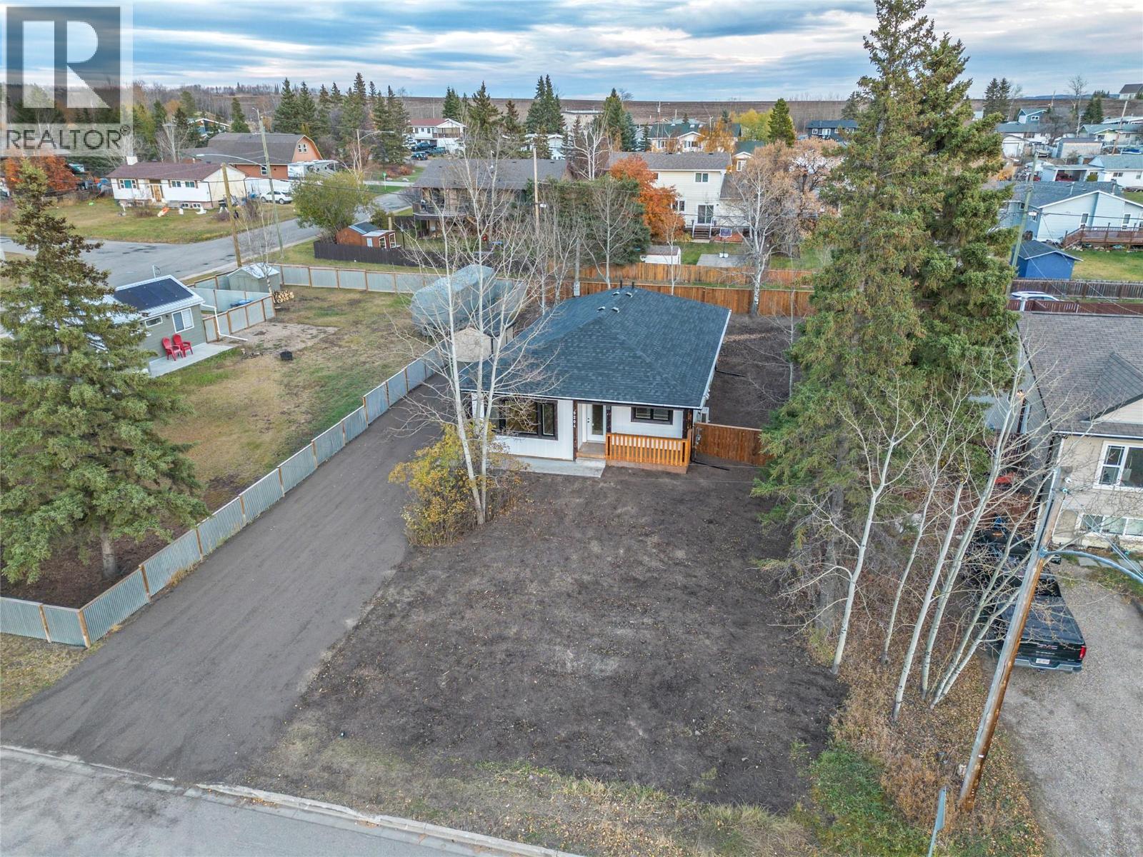 9204 8 Street Property Photo 2