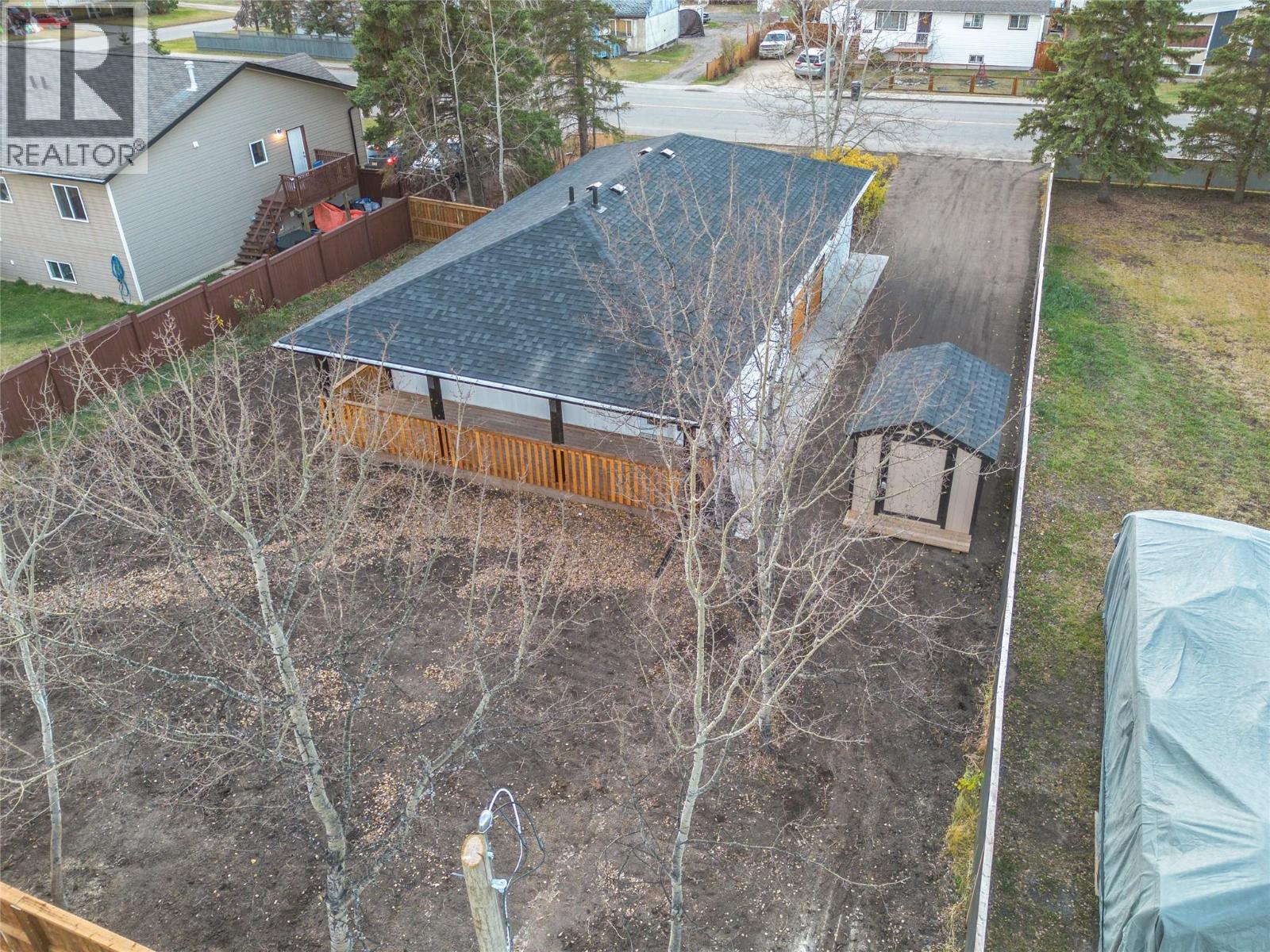 9204 8 Street Property Photo 3