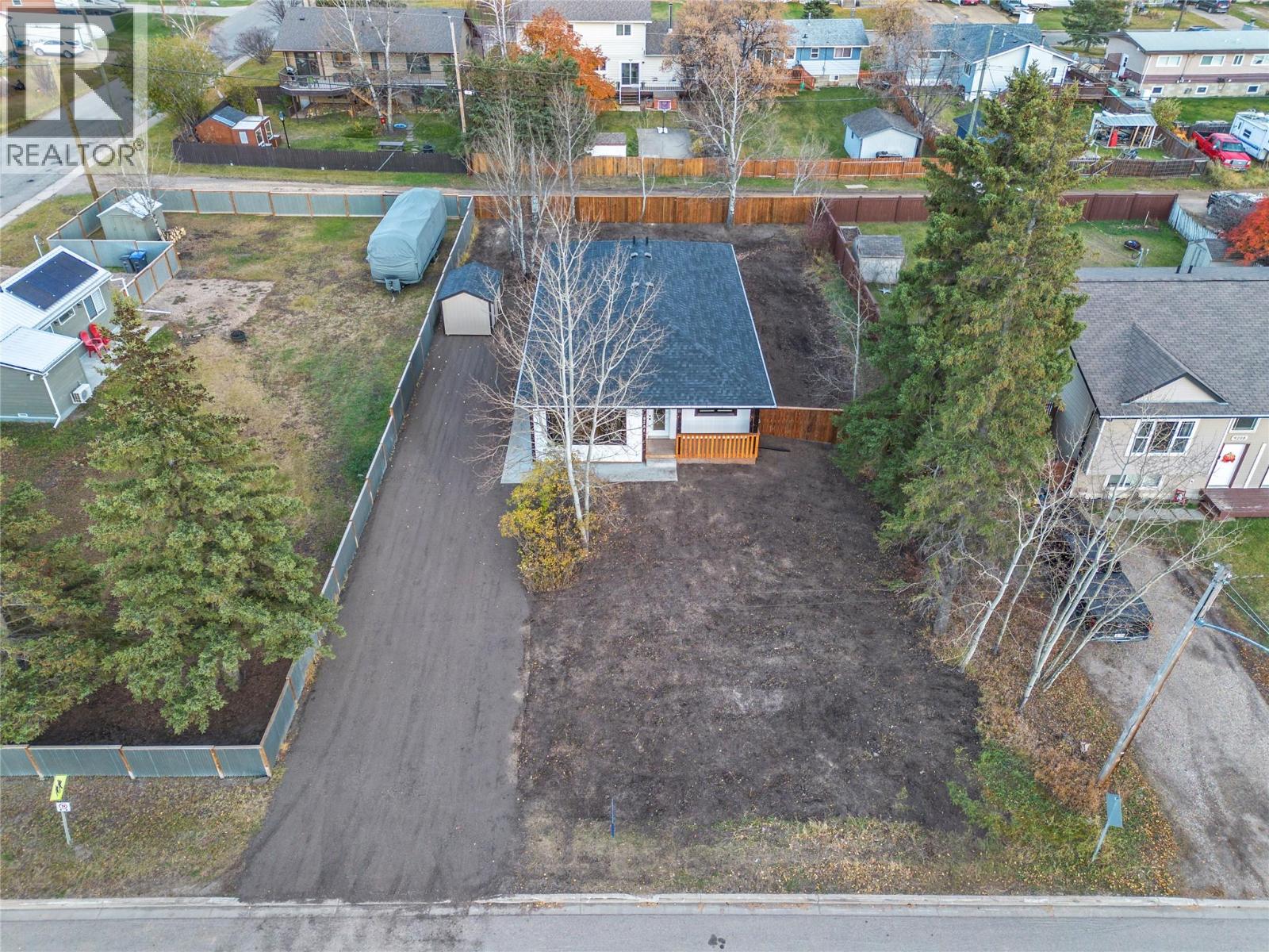 9204 8 Street Property Photo 40
