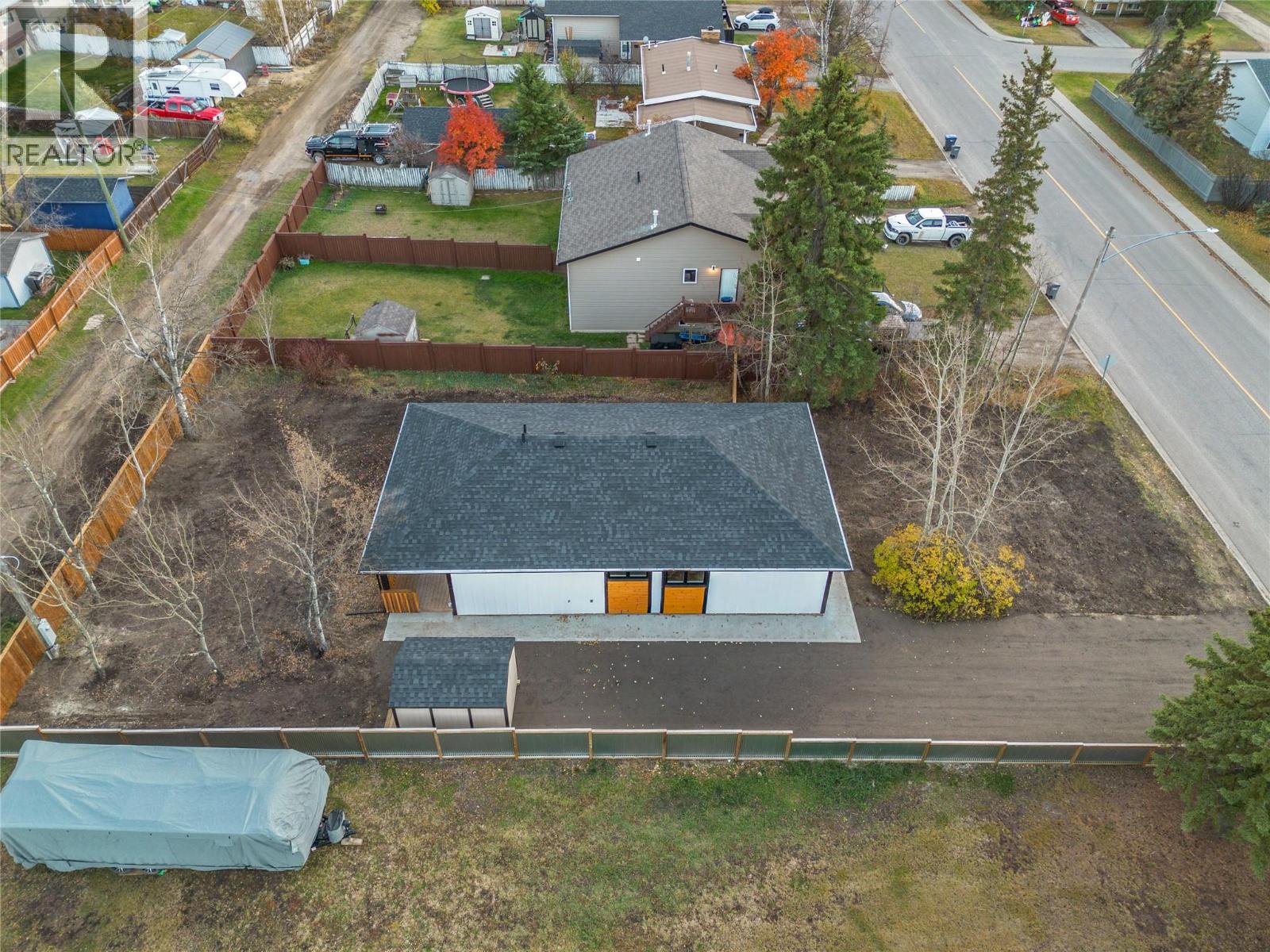 9204 8 Street Property Photo 43