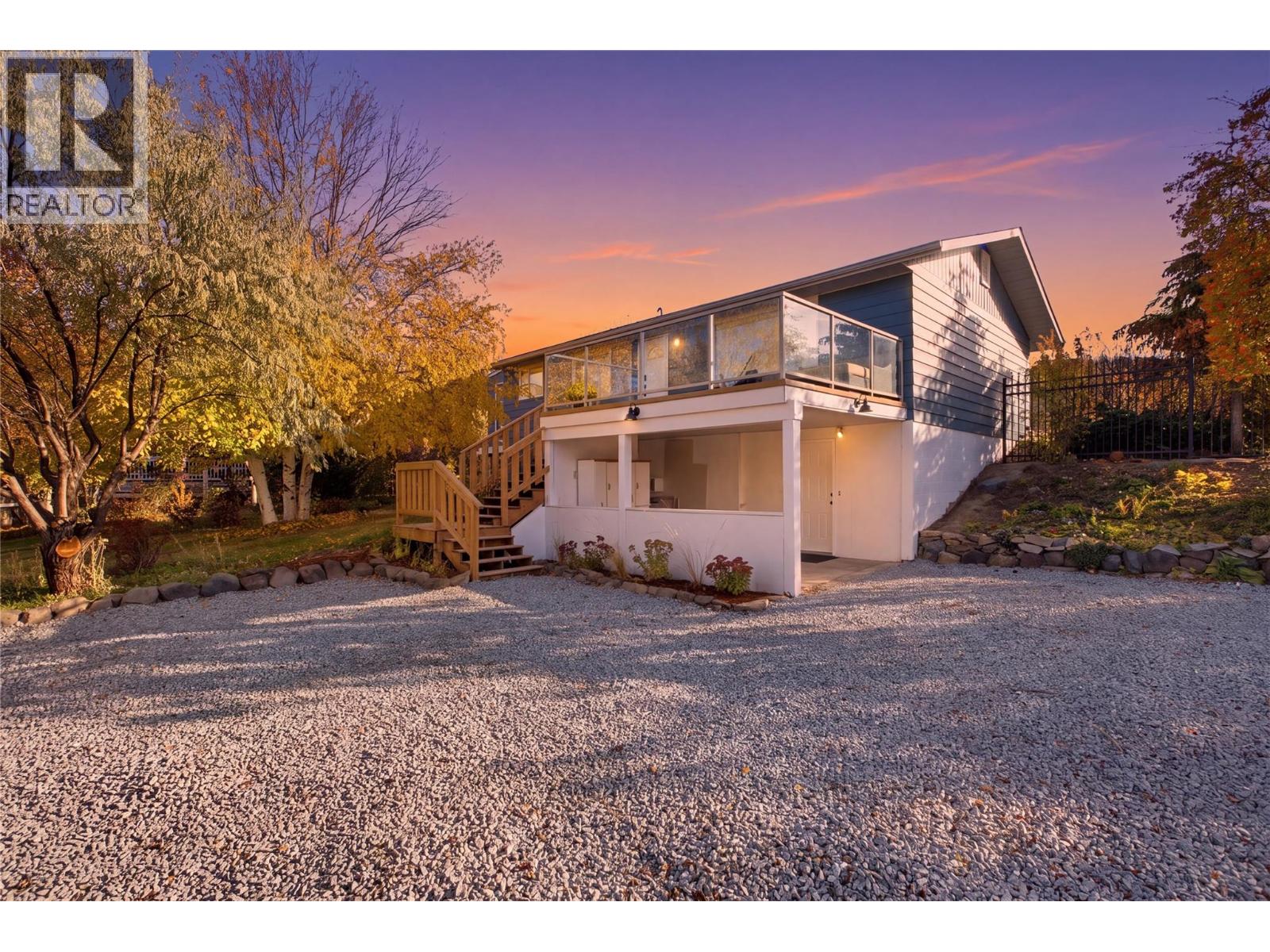 6105 Meadowland Crescent N Property Photo 1
