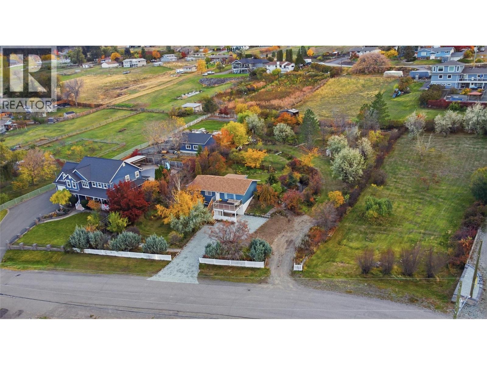 6105 Meadowland Crescent N Property Photo 4