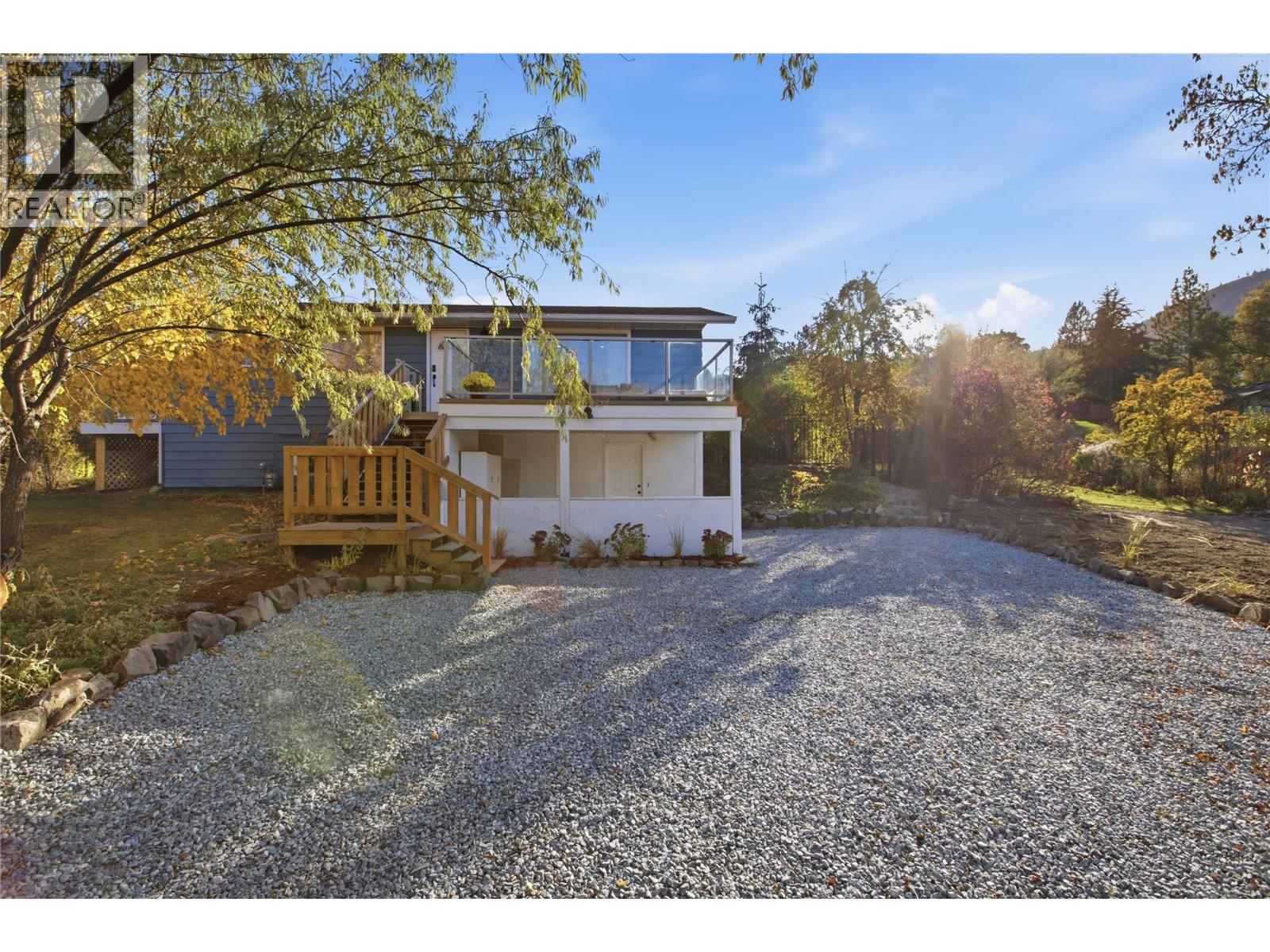 6105 Meadowland Crescent N Property Photo 5