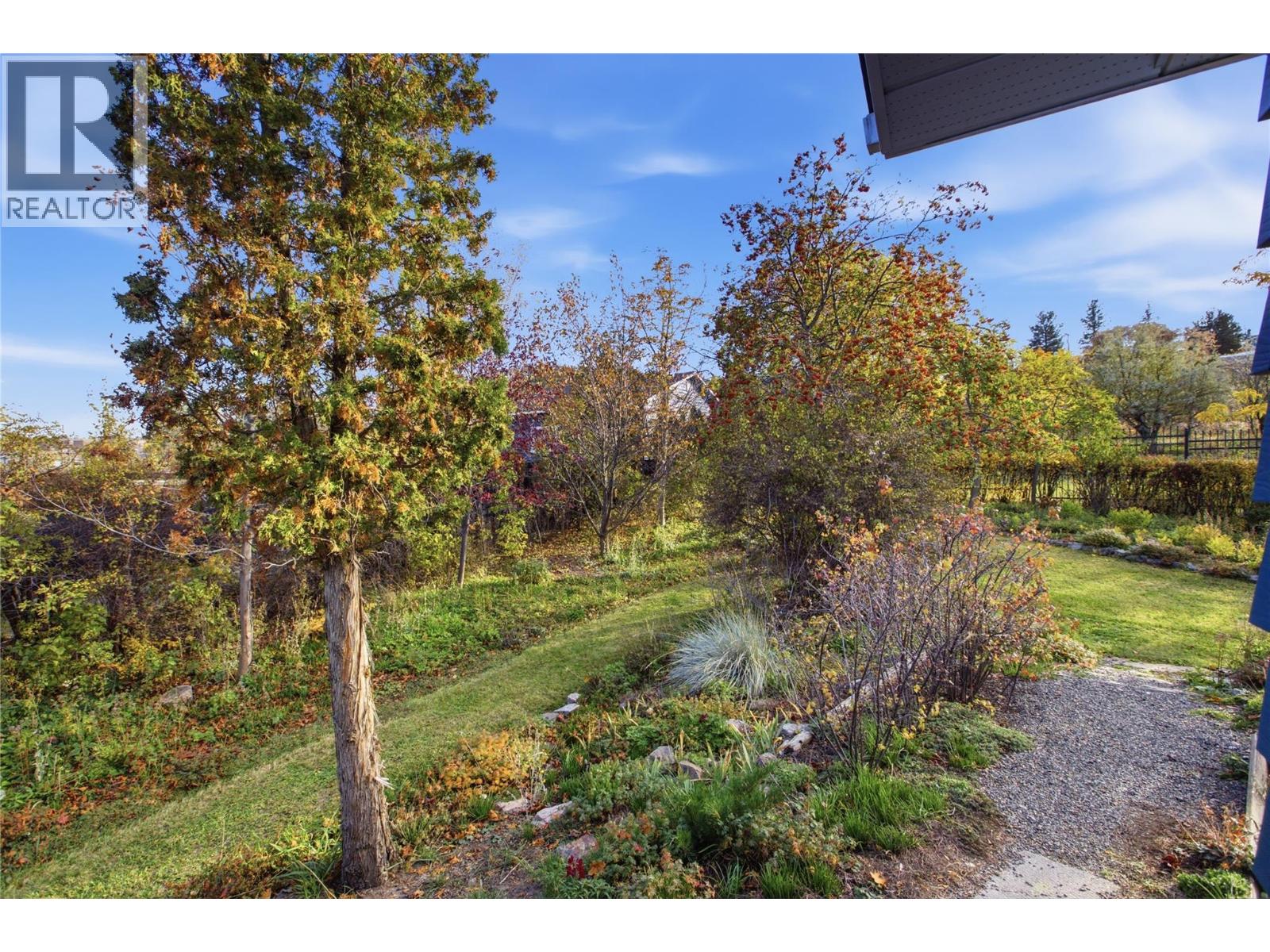 6105 Meadowland Crescent N Property Photo 16