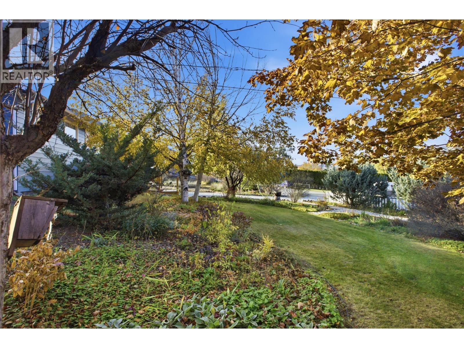 6105 Meadowland Crescent N Property Photo 19